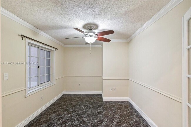 Building Photo - 17610 SW 4th Ct