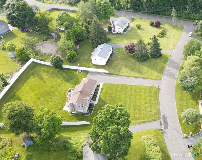 Building Photo - 5 Mendes Rd