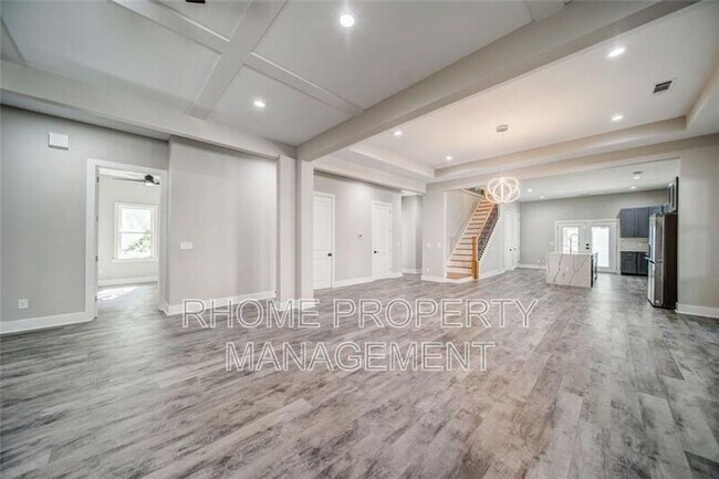 Building Photo - 1058 White Oak Ave SW
