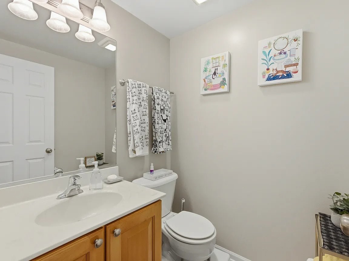 Building Photo - 2378 Oakfield Ct