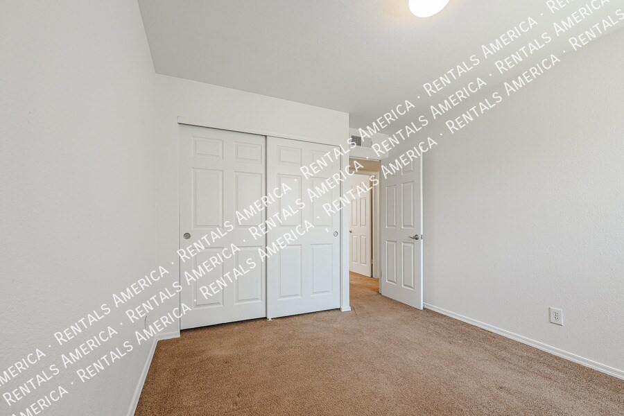Building Photo - 335 E Papago Dr
