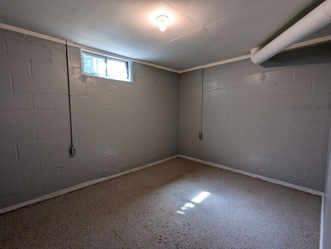 Building Photo - 507 Orchard Dr