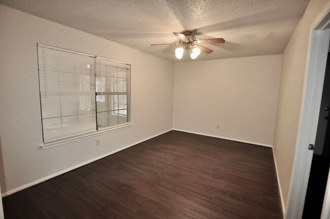 Building Photo - 103 Kenshire Ct