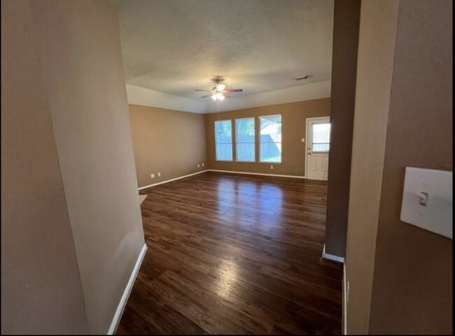 Looking into Large Family Room - 3511 Misty View Ln