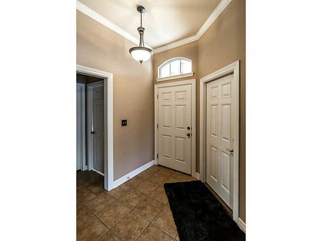 Building Photo - 505 Gaston Cir