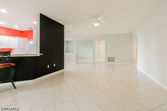 Building Photo - 2215 Hawksridge Dr