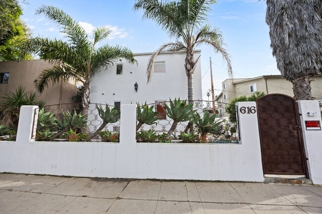 Building Photo - 616 Sunset Ave