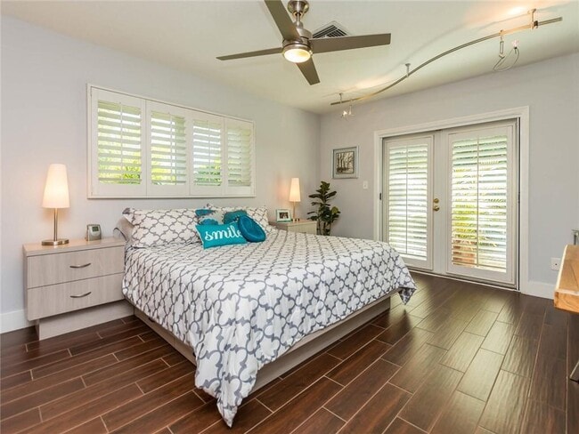 Building Photo - 2319 NE 16th Ave