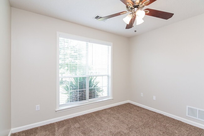 Building Photo - 50 Willow Crest Cove