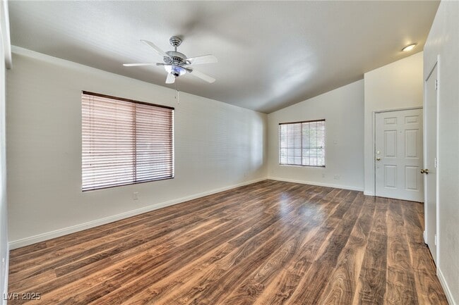 Building Photo - 5537 Oakwood Ridge St