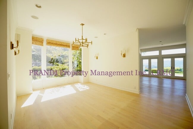 Building Photo - 3 Bartel Ct