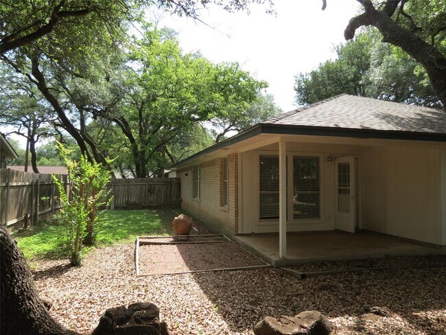 Building Photo - 1503 Serene Oaks Dr