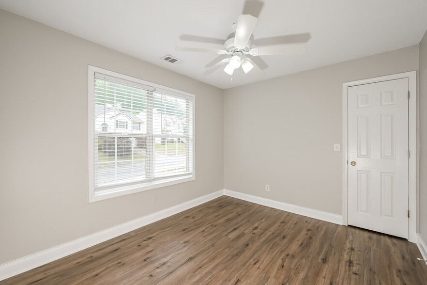 Building Photo - 454 Saddle Shoal Trail
