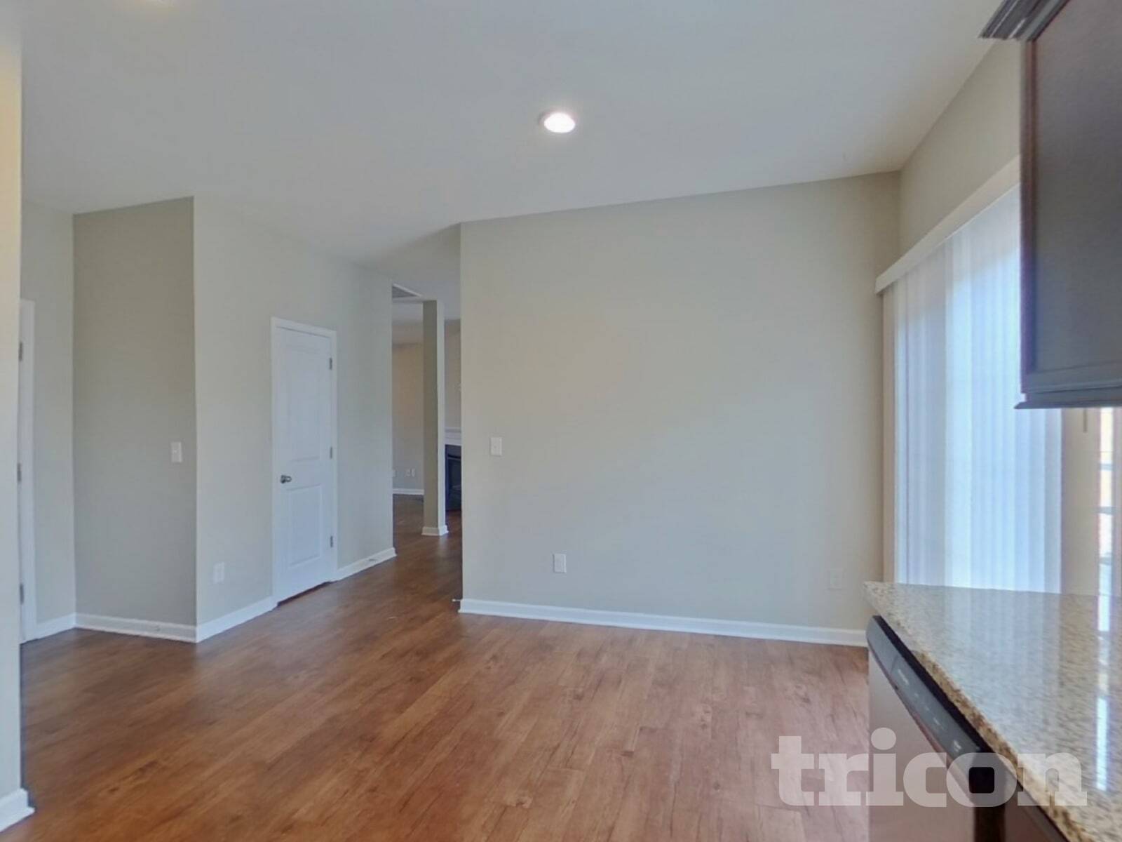 Building Photo - 228 Elmhaven Dr