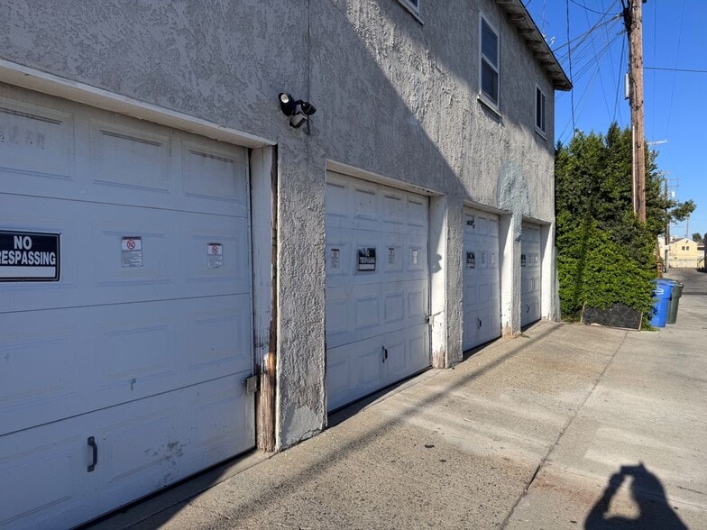 Building Photo - 2504 W 85th St