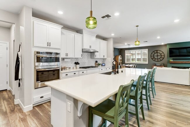 Building Photo - Beautiful 4-Bedroom, 3-Bath Home on a Quiet Cul-de-Sac in Woodland