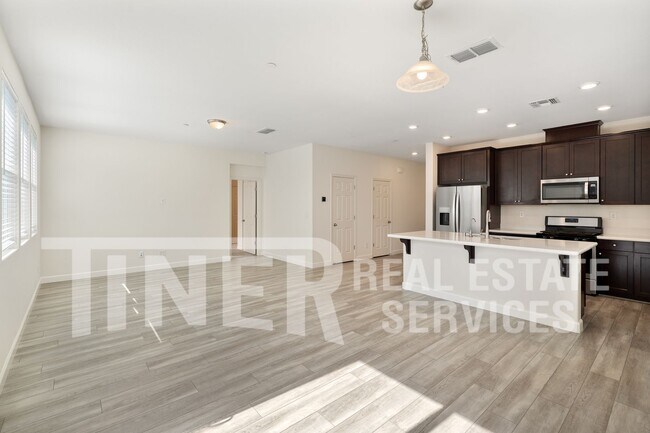 Building Photo - 8409 Stara St
