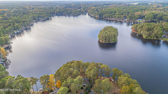 Building Photo - 43 S Lakeshore Dr