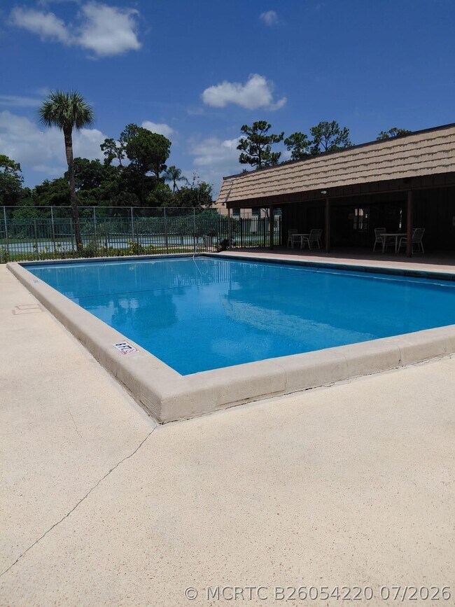 Building Photo - 4524 Oak Terrace Dr