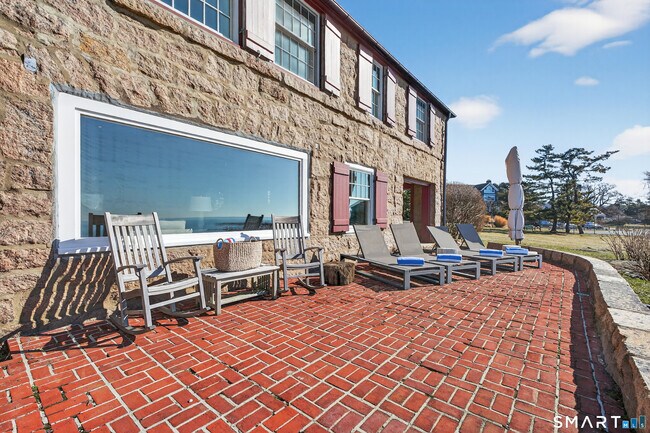 Building Photo - 39 Vineyard Pl