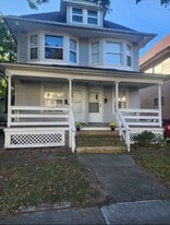 Building Photo - 1330 W 89th St