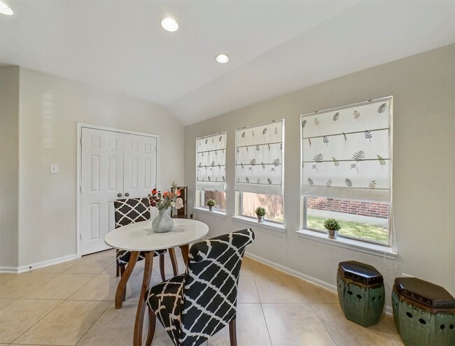Building Photo - 8214 Garrison Point Dr
