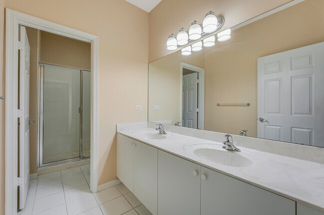 Building Photo - 157 Cat Rock Ln