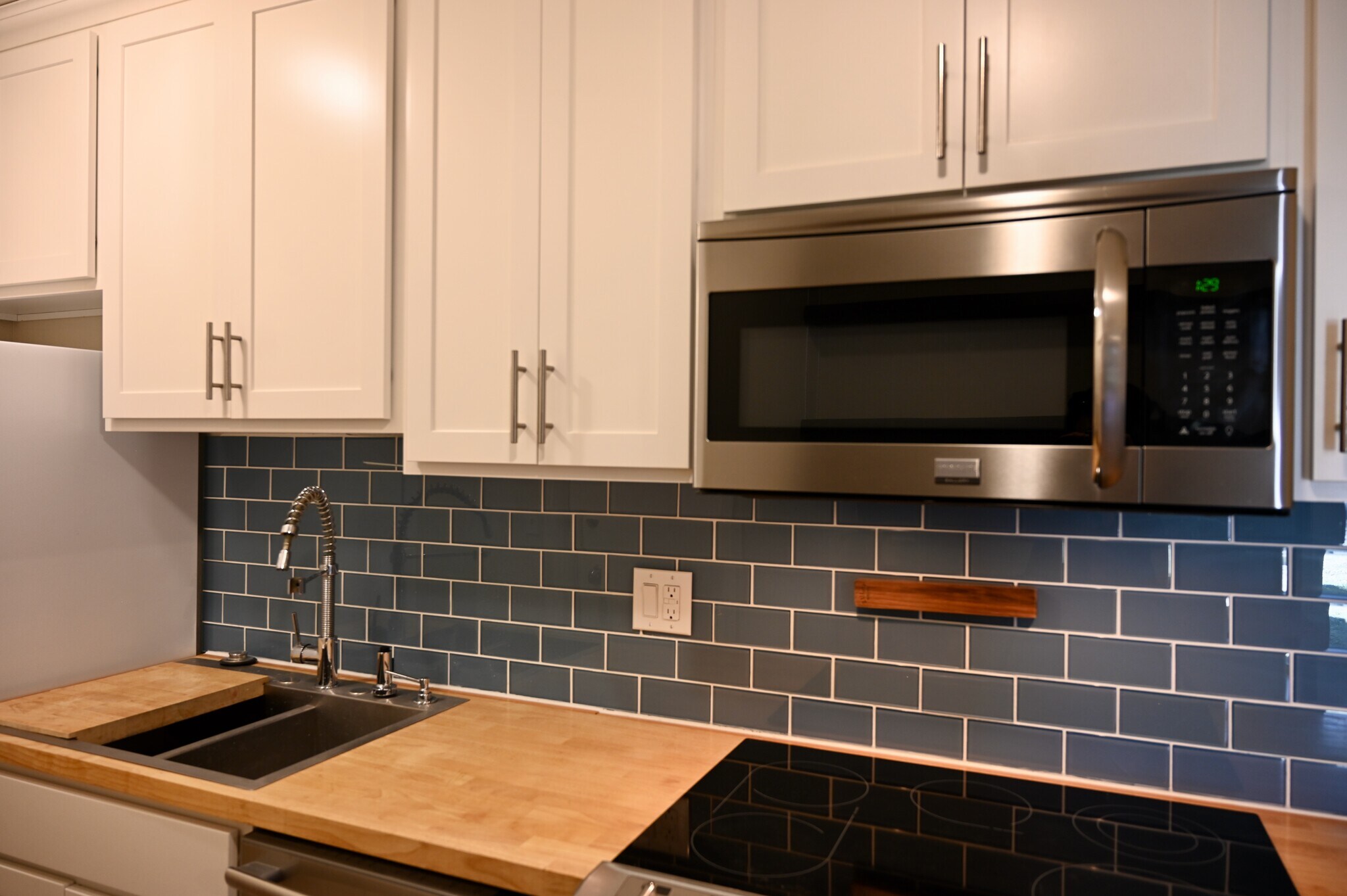 Building Photo - 675 S University Blvd