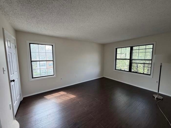 Building Photo - 65 Joyner Ct