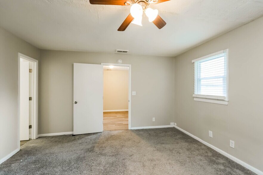 Building Photo - 7303 Dunkirk Ln