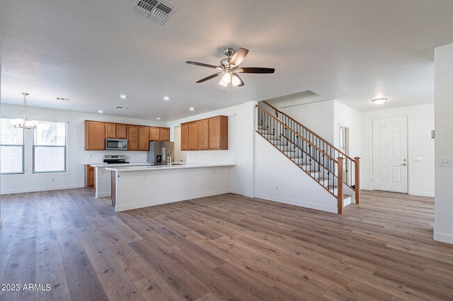 Building Photo - 4244 E Gleneagle Dr