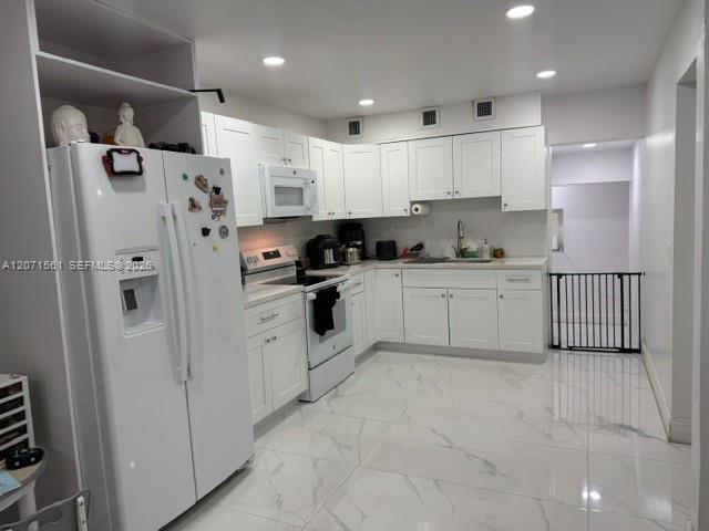 Building Photo - 846 W 32nd St