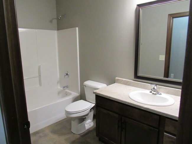 Building Photo - 6402 Keller Cr-- Twin Home