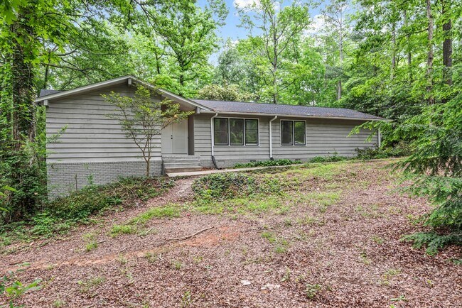 Building Photo - Charming Weatherly Woods Home with In-Law ...