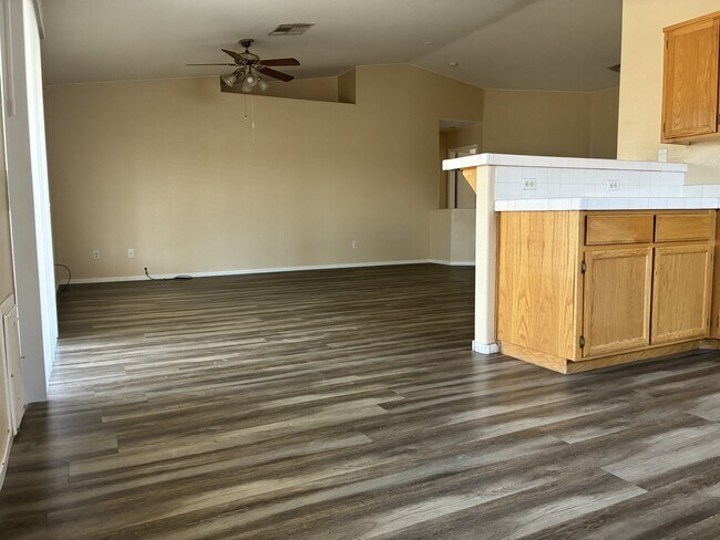 Building Photo - 3001 Johannan Ln