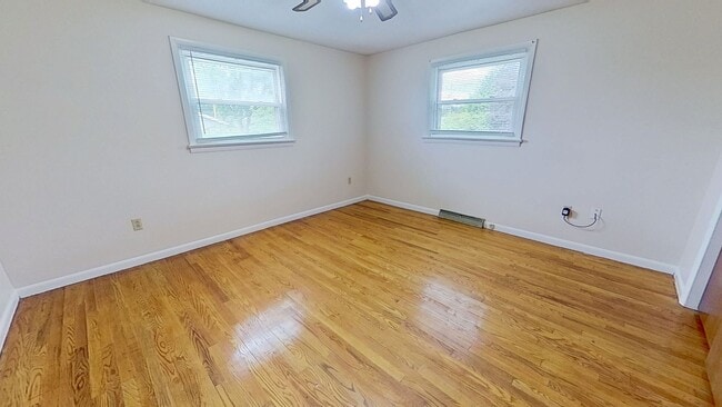 Building Photo - Single Family Home