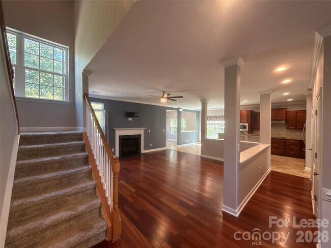 Building Photo - 2413 Merryvale Way