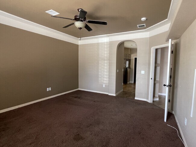 Building Photo - 3132 Tunnel Point Way