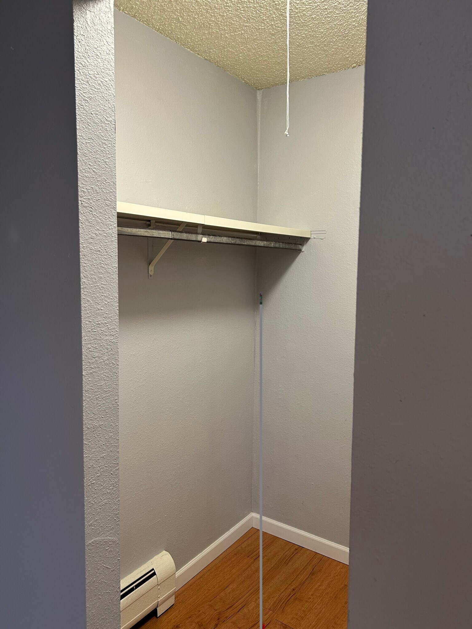 Building Photo - 1350 Golden Cir