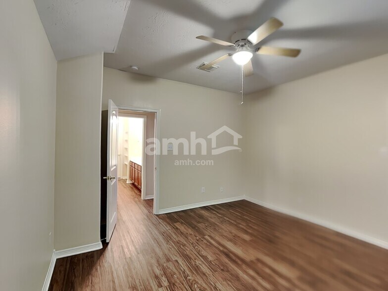Building Photo - 38011 W Sulphur Creek Dr