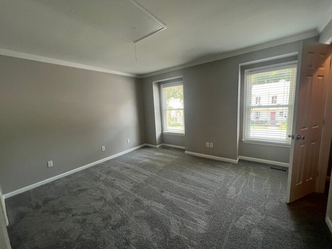 Building Photo - 4460 Roller Ct