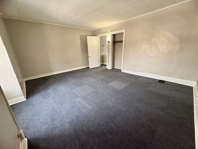 Building Photo - 22 E Jackson St