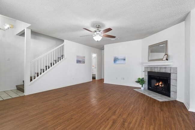 Building Photo - 324 Nita Ln