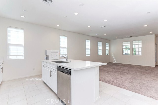 Building Photo - 6996 Cottonwood Ln