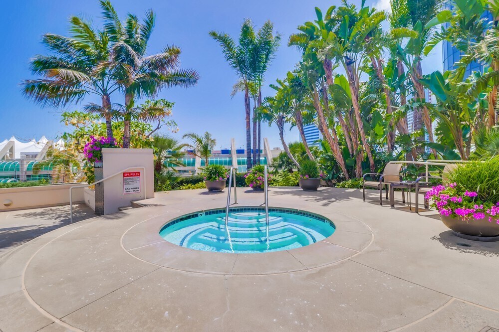 Building Photo - 200 Harbor Dr