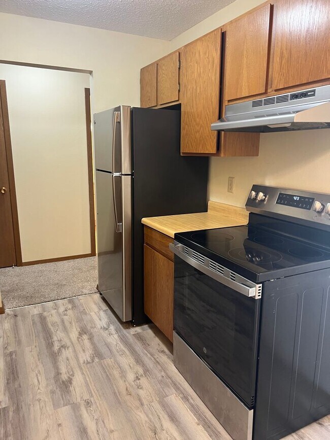 Primary Photo - Benton Heights