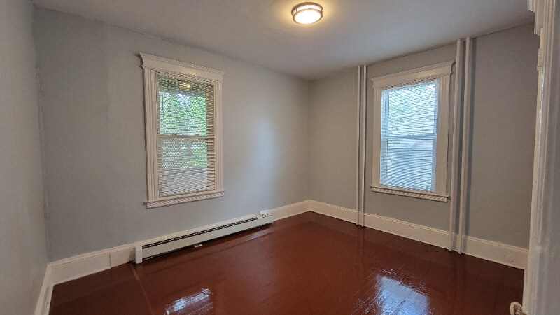 Building Photo - 21-23-23 Ellsworth St