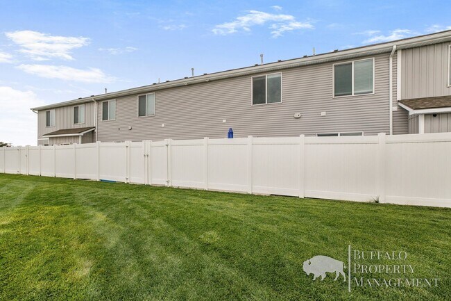 Building Photo - 1160 E Jaylee Dr