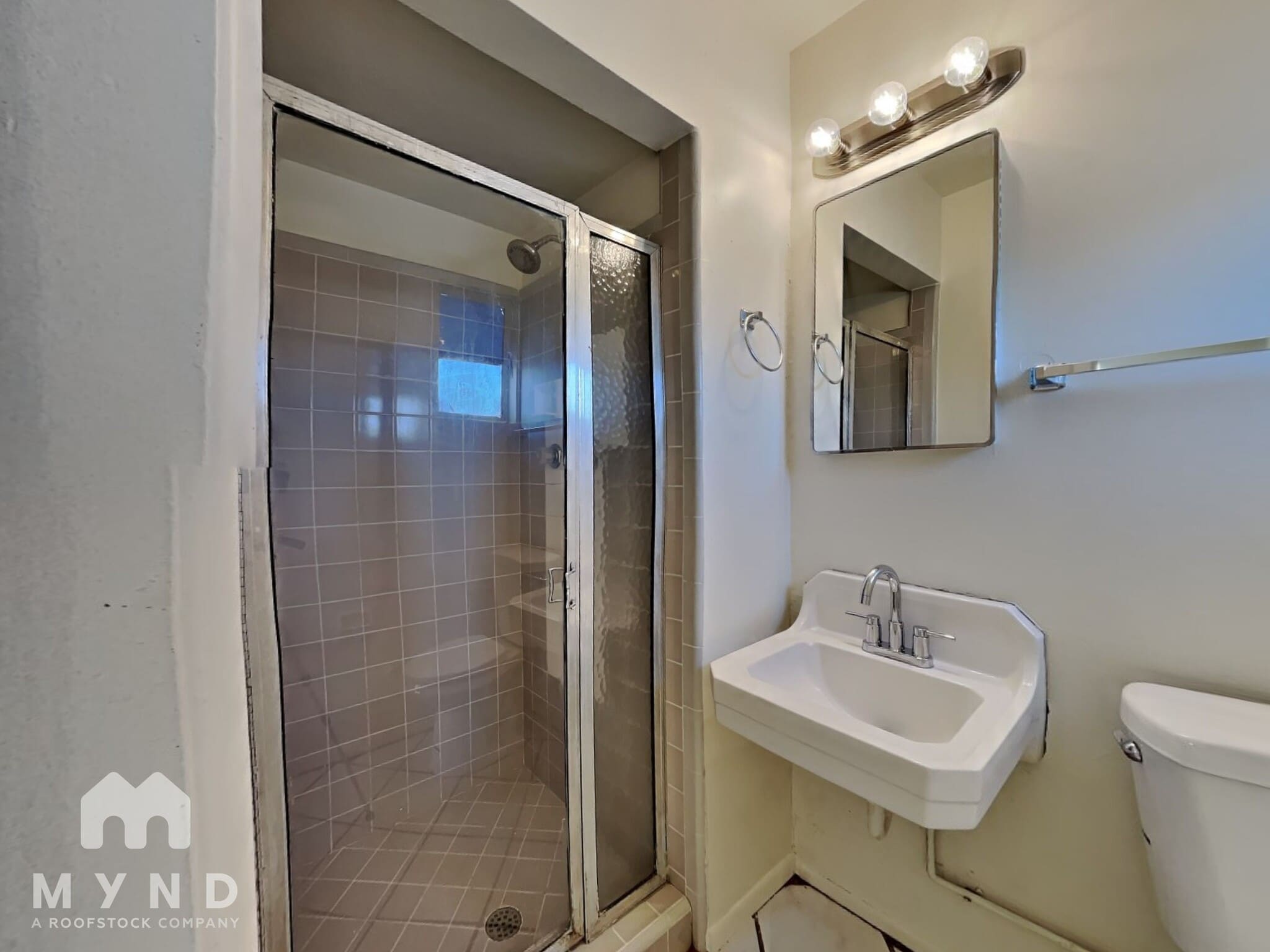 Building Photo - 5632 N 35th Ave