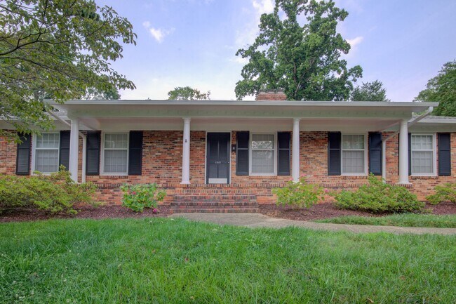 Building Photo - COMING SOON! 3 Beds| 2 Baths Updated Ranch...